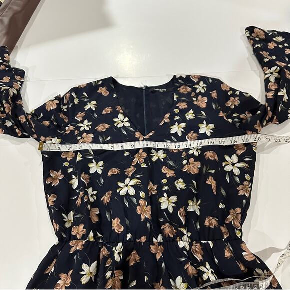 Sugar Lips Navy Blue Floral Long Bell Sleeve Boho Romper Size M - Picture 9 of 11